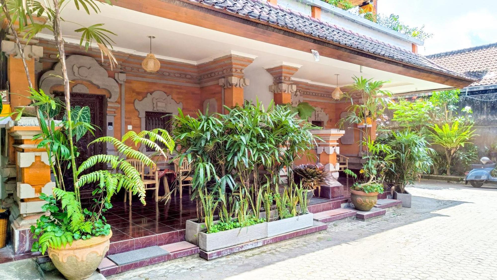Nobody Bali At Arya Gasthof *